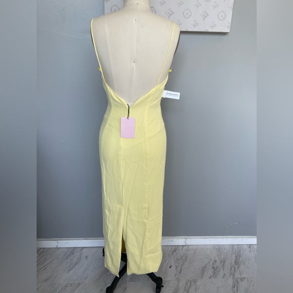 Fame and Partners Dress- yellow with slit size 2 - Picture 4 of 8